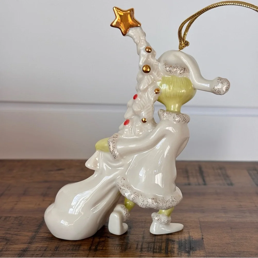 Lenox grinch away